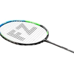 Forza Badmintonketcher-FZ Power 688 Badmintonketcher Black / Blue / GreenFZ Forza Power-serien er designet til at give dig mere POWER!. En række ketchere der er til den angribende spiller der ønsker mere power i sine slag og ønsker at afslutte kampen hurtigt.Specifikationer: - Spilletype: Allround- Huller: 88- Vægt: 85 gram. - Balance: 295 mm. - Fleksibilitet: Medium (3)- Power: 8 ud af 10Detaljer
