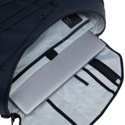 Haglöfs Rygsække|Udstyr-Corker Large - True Black  True BlackVægt: 678 gramVolumen: 24 literMål LxDxB: 49 x 30x 20En innovativt designet og karakteristisk dagtursrygsæk i høj kvalitet til unge eventyrere. Fremstillet af genanvendte, beskyttende stoffer. Indholdet i Corker er let at komme til via en smart, stor åbning i siden, der giver god adgang til - og et let overblik over - alt, hvad der er pakket ned i den. Robust opbygning, der forhindrer rygsækken i at falde sammen.Specifikationer:- 100% genanvendt hovedbestanddel, vejrbestandigt og meget holdbart stof- Stor åbning i siderummet, der giver god adgang og overblik over indholdet- En mindre lynlåslomme inde i hovedrummet- Box-facon: forhindrer rygsækken i at falde sammen- Navn og adresselabel trykt indvendigt i rygsækken- En strækbar sidelomme, der kan udvides, til vandflaske eller ekstra udstyr- Anatomisk formede skulderremme Brystrem med brudsikkert sikkerhedsspænde- Ekstern strop for lettere adgang til ting såsom tøj- Reflekslogo for god synlighed- Store lynlåsstrop, der er lette at få fat i- Håndtag i toppen, der er let at gribe fat i- Overfladerne er imprægneret med DWR uden fluorocarbon: hjælper med at holde vand og smuds borteDetaljer