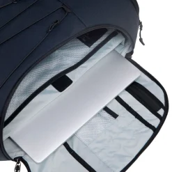 Haglöfs Rygsække|Udstyr-Corker Medium - True Black  True BlackVægt: 678 gramVolumen: 18 literMål LxDxB: 43 x 28 x 19En innovativt designet og karakteristisk dagtursrygsæk i høj kvalitet til unge eventyrere. Fremstillet af genanvendte, beskyttende stoffer. Indholdet i Corker er let at komme til via en smart, stor åbning i siden, der giver god adgang til - og et let overblik over - alt, hvad der er pakket ned i den. Robust opbygning, der forhindrer rygsækken i at falde sammen.Specifikationer:- 100% genanvendt hovedbestanddel, vejrbestandigt og meget holdbart stof- Stor åbning i siderummet, der giver god adgang og overblik over indholdet- En mindre lynlåslomme inde i hovedrummet- Box-facon: forhindrer rygsækken i at falde sammen- Navn og adresselabel trykt indvendigt i rygsækken- En strækbar sidelomme, der kan udvides, til vandflaske eller ekstra udstyr- Anatomisk formede skulderremme Brystrem med brudsikkert sikkerhedsspænde- Ekstern strop for lettere adgang til ting såsom tøj- Reflekslogo for god synlighed- Store lynlåsstrop, der er lette at få fat i- Håndtag i toppen, der er let at gribe fat i- Overfladerne er imprægneret med DWR uden fluorocarbon: hjælper med at holde vand og smuds borteDetaljer