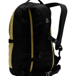 Haglöfs Rygsække|Tasker Og Rygsække-Tight Rygsæk Medium, olive green True black / Olive GreenVolume: ca. 20 literMål: (højde x dybde x bredde): 50x23x29 cmVægt: ca. 525 gDen populære Tight rygsæk fra Haglöfs er tilbage i en opdateret version. Haglöfs kombinerer genanvendte materialer med et markant, ikonisk design.