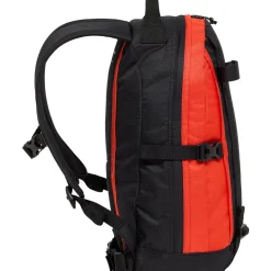 Haglöfs Rygsække|Tasker Og Rygsække-Tight Small Rygsæk, habanero True black / HabaneroVolume: ca. 15 literMål: (højde x dybde x bredde): 46x22x27 cmVægt: ca. 480 gDen populære Tight rygsæk fra Haglöfs er tilbage i en opdateret version. Haglöfs kombinerer genanvendte materialer med et markant, ikonisk design.