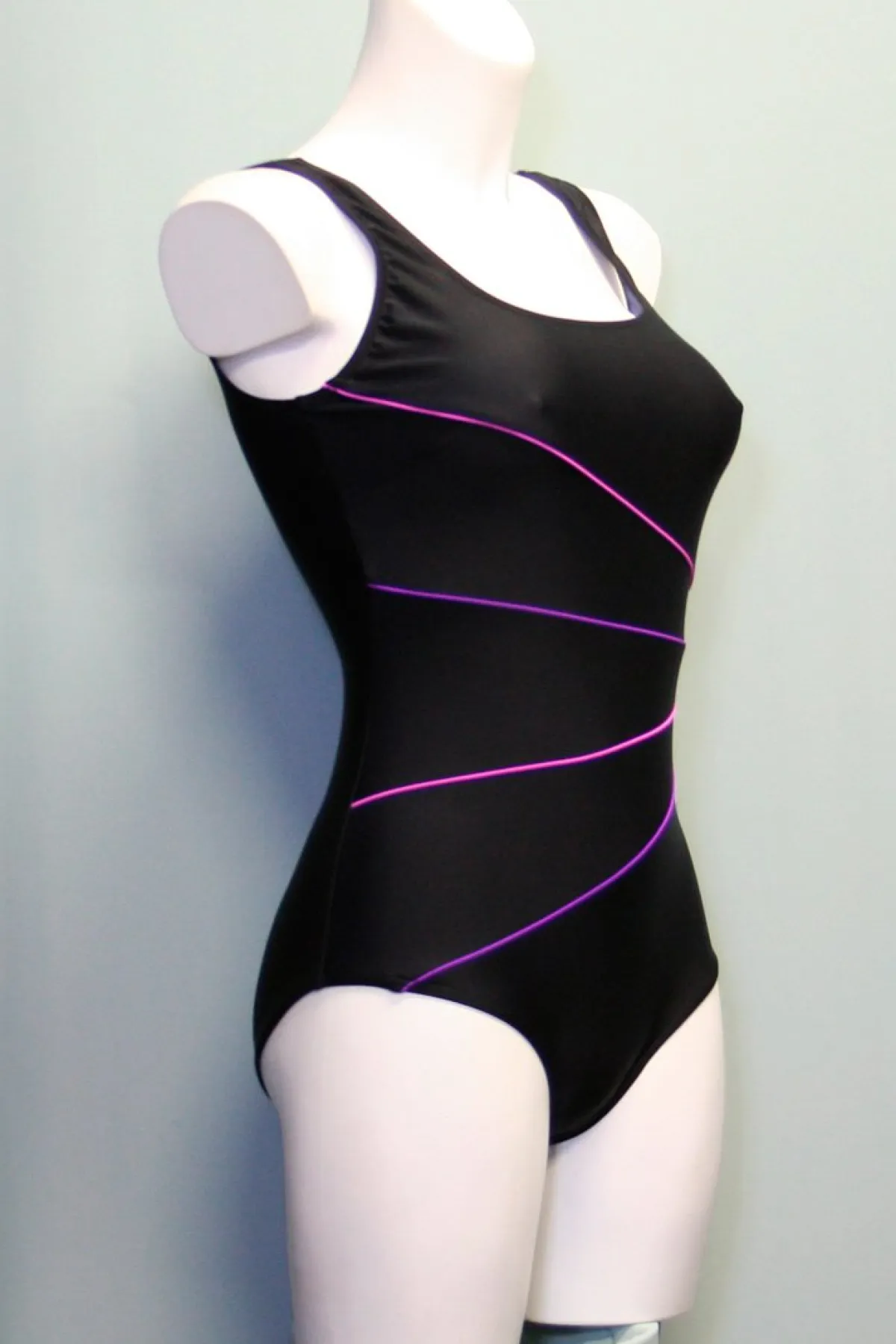 Lykke R Svømmetøj-Lowcut Badedragt Dame