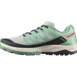 Salomon Vandresko|Fritidssko-Outrise Damesko Granite Green / Green Ash / Tender PeachVægt: 240 gramSalomon Outrise er en let allround outdoor sko til gåturene i naturen eller som praktisk og smart fritidssko.Skoens overdel er fremstillet i en let konstruktion med åndbar mesh, god beskyttelse og SensiFit™ påsvejset, der bidrager til en god pasform rund om foden, når skoen snørres.Fakta:- Fuze Foam EVA mellemsål bidrager til komfort i stødabsobering og skridtafviklingen- All Terrain Contragrip® undersål i slidstærkt gummi med et mønster, der giver fodfæste i både tørt, vådt, fast og løst underlag.          Detaljer