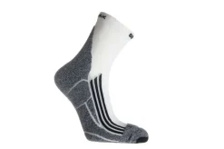 Seger Træningstøj|Løbetøj-Running Coolmax Løbestrømper WhiteMateriale: 45% Polyamide, 20% Coolmax,  20% Cotton, 13% tactel polyamide, 2% ElastaneSuper funktionelle løbestrømper fra Seger, i høj kvalitet. Specifikationer:- Strømpen er af elastisk materiale, og sidder derfor perfekt til foden - SvedtransporternedeDetaljer