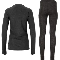 Whistler Skitøj|Vintertøj-Cerro Merinould Skiundertøjssæt Dame, black  1001 BlackMateriale: 85% Merinould 15% Lyocell (silkeagtigt mod huden)  Funktionelt undertøj med merinould har den egenskab at holde kropstemperaturen stabil i al slags vejr. Velegnet til mange former for udendørs aktiviteter. Eller indendørs, hvis der skal spares lidt på varmeregningen.Fakta:- 85% af produktet indeholder super blødt "Merinould" som ikke kradser mod huden- 15% er materialet lyocell (naturmateriale), der føles silkeagtigt mod huden. Bidrager til både varme og åndbarhed/svedtransport.   - Ingen generende syninger- Pasformen er tætsiddende, men giver samtidig god bevægelsesfrihed - Hurtigtørrende, åndbart og antibakteriel materiale - Blandingen af merinould og lyocell, sikrer en god temperaturregulering for kroppen - Kan benyttes til de fleste udendørsaktiviteter, så som løbeturen, skituren og til vandreturen- Isolationsevne til ca. minus 30 graderDetaljer